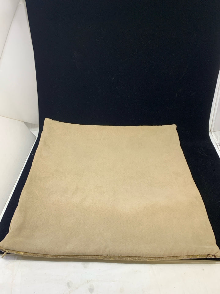 PINEAPPLES PILLOW SHAM.