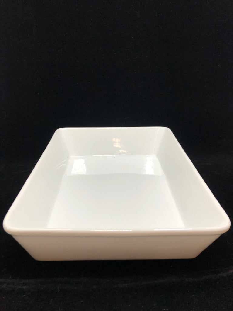 WHITE BAKING DISH.
