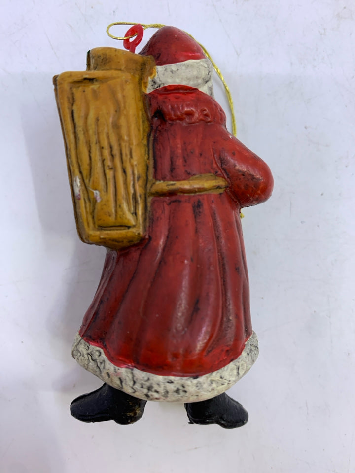 PLASTIC SANTA ORNAMENT.