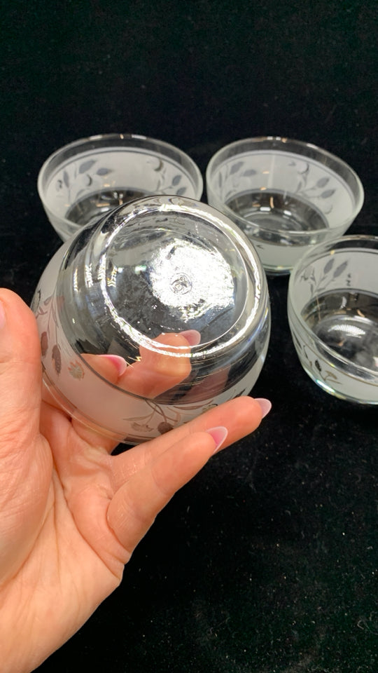 4 VTG SMALL WHEAT PATTERN FROSTED GLASS BOWLS.