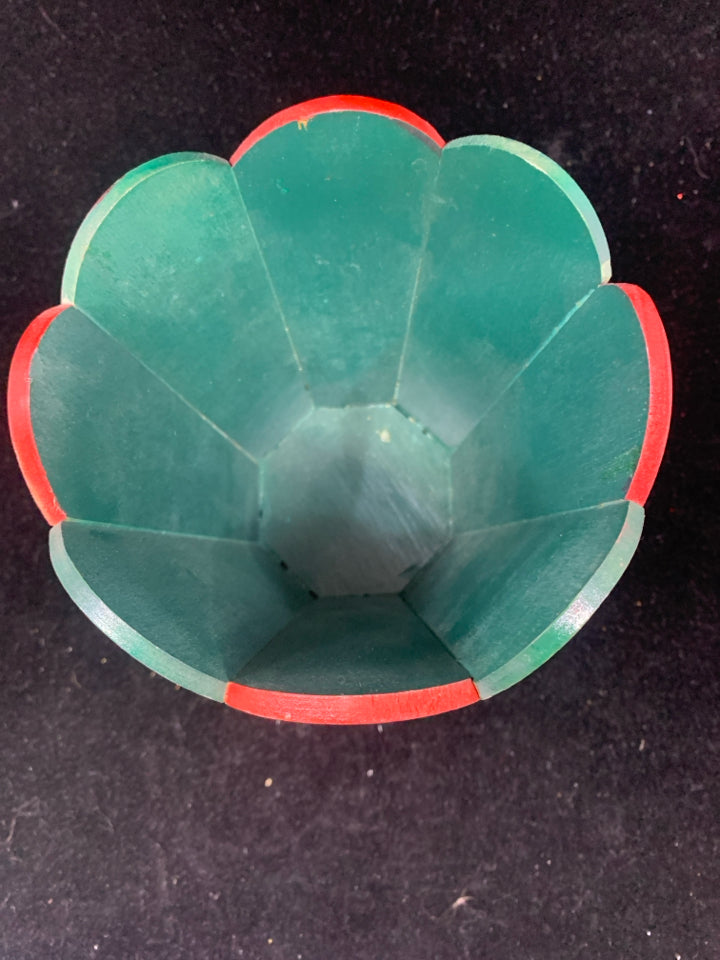 GREEN/RED WOOD PLANTER W/ SCALLOPED EDGE.