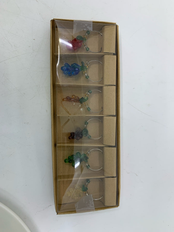 NEW 6 COLORED GAPE BUNCHES WINE GLASS CHARMS.