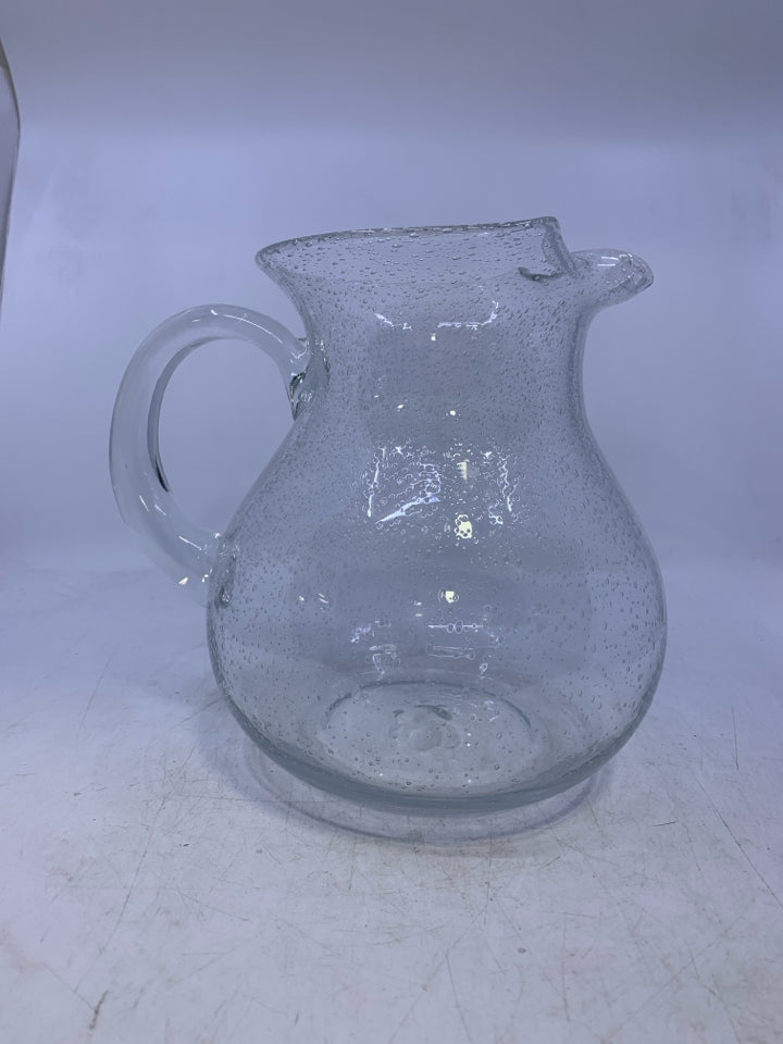 BUBBLE GLASS PITCHER WITH ICE LIP.