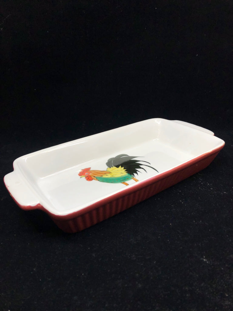 SMALL ROOSTER STONEWARE BAKER.