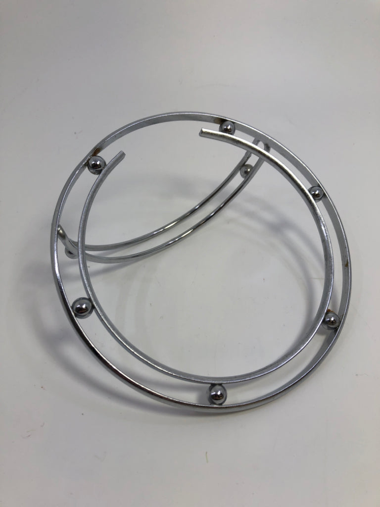 3PC VTG RUBY RED CHIP+DIP BOWLS W/DIP ATTACHMENT.