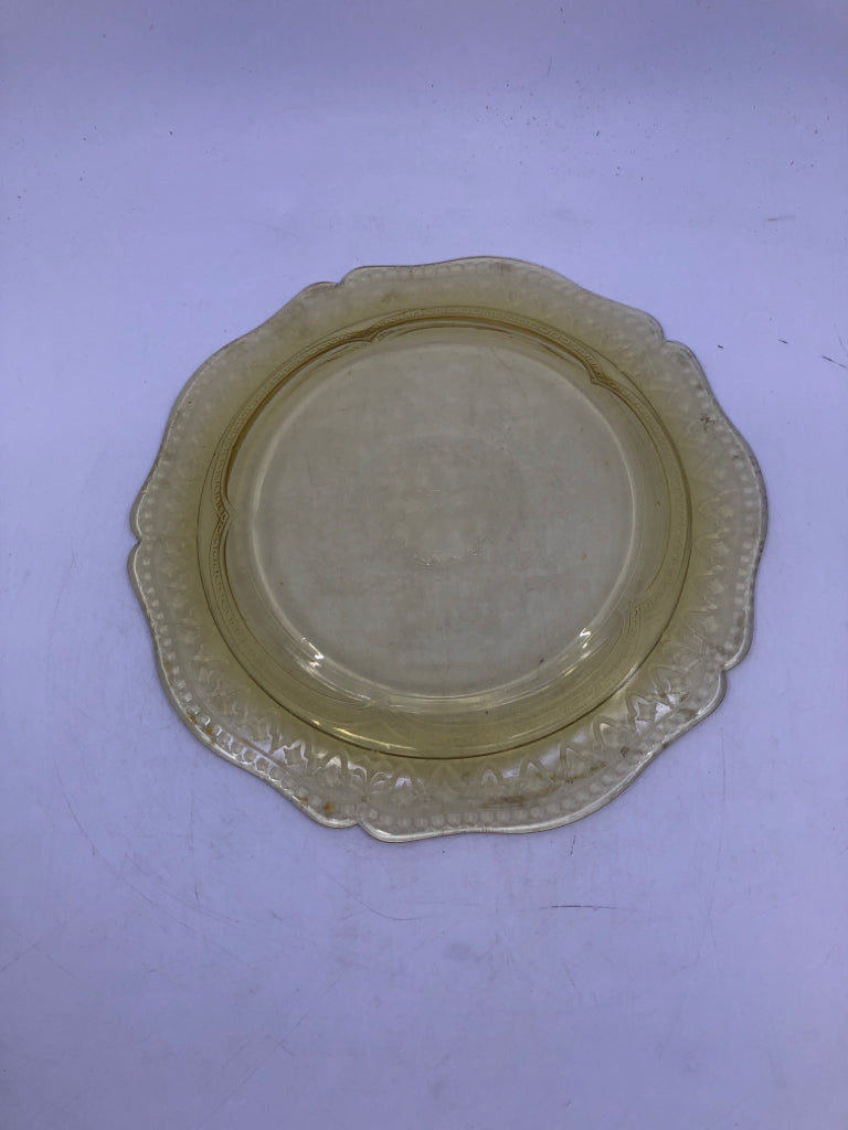 VTG YELLOW DEPRESSION GLASSS SERVER.