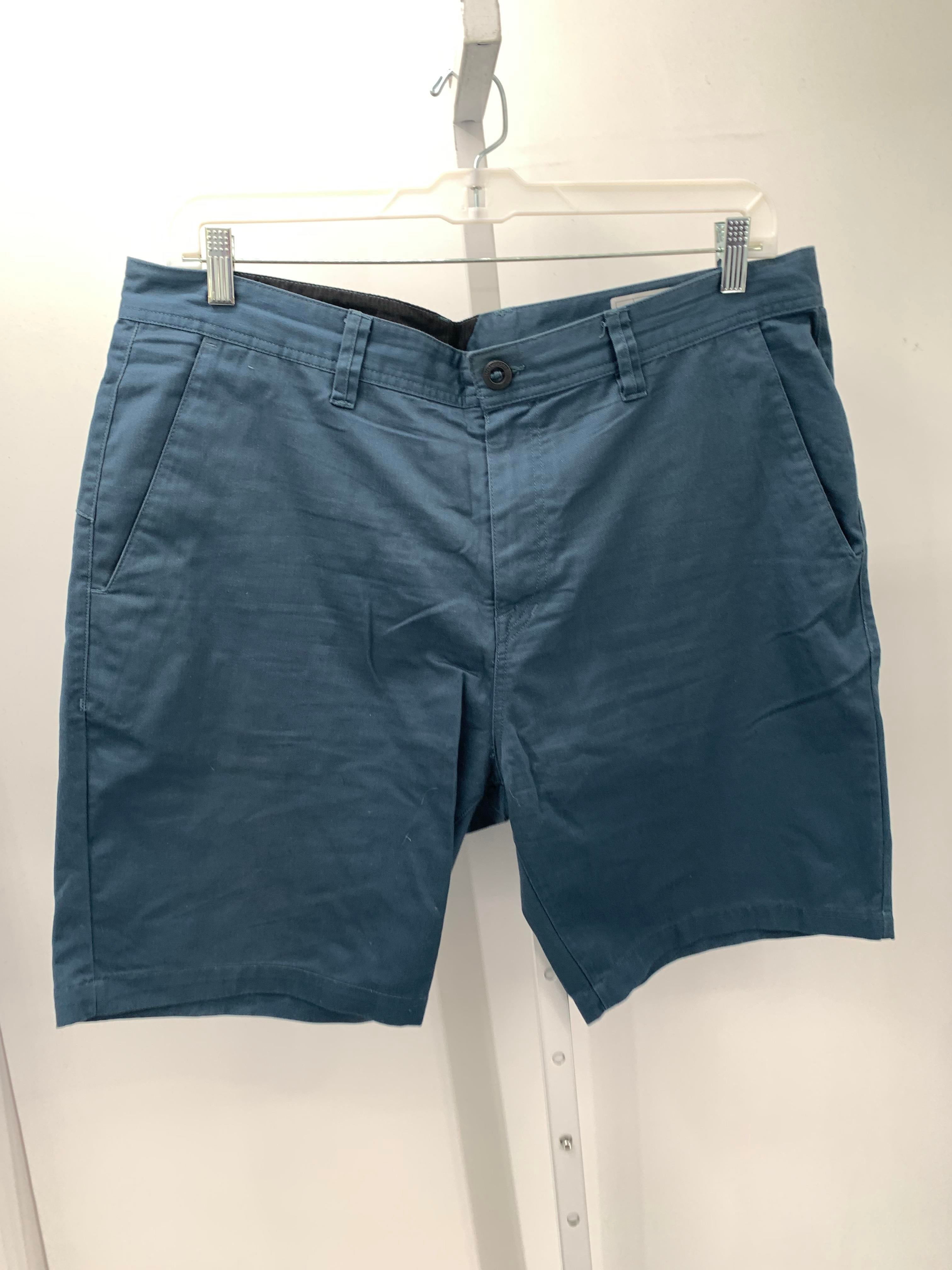 KHAKI SHORTS
