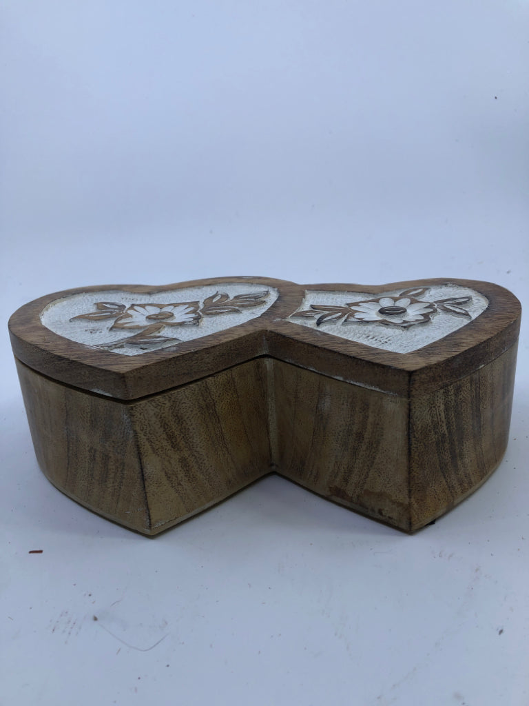 WOOD CARVED HEART SHAPED BOX.