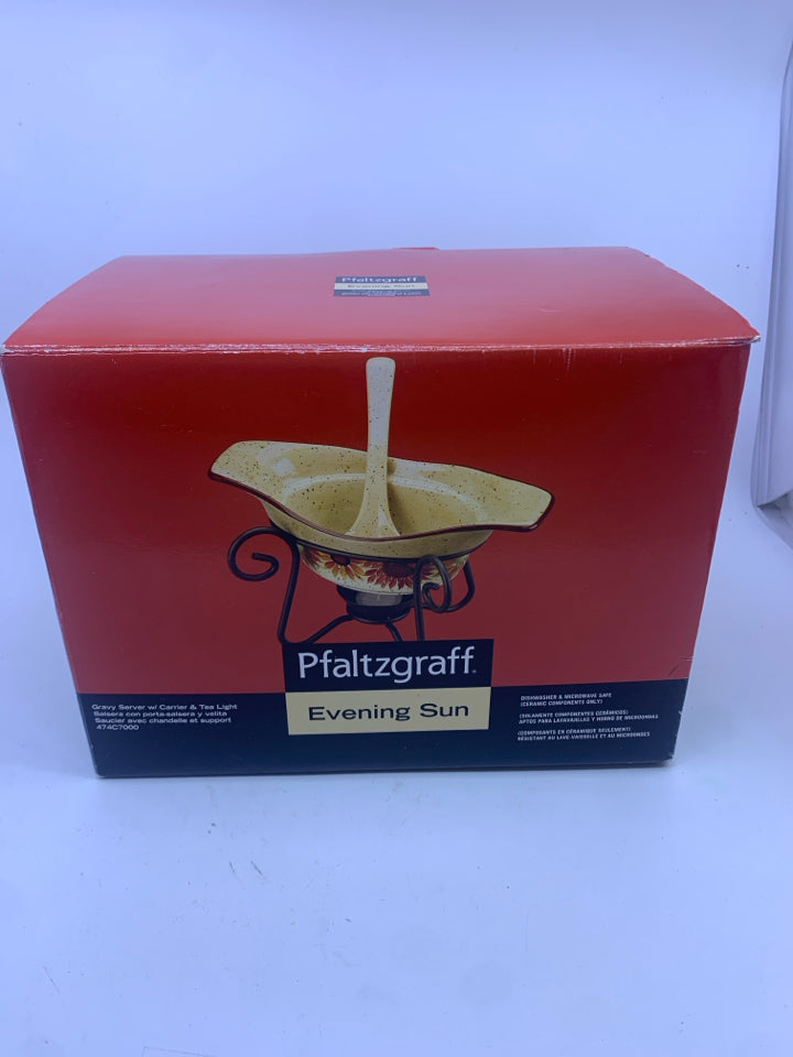 NI PFALTZGRAFF GRAVY SERVER WITH WARMER.