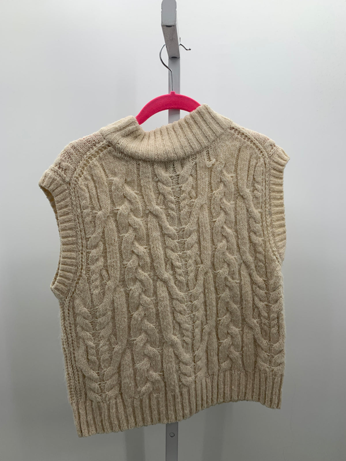 A New Day Size Medium Misses Sleeveless Sweater