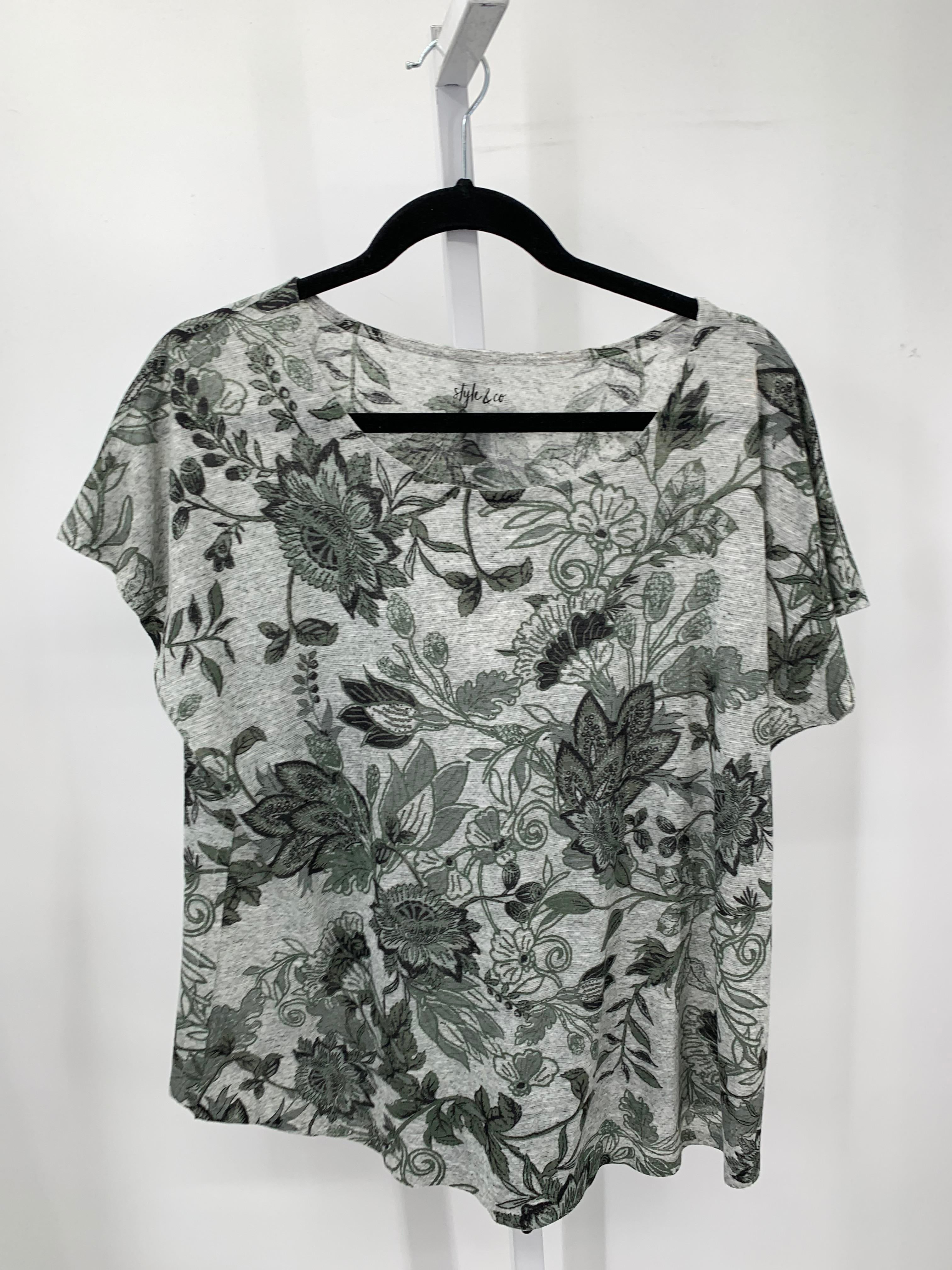 Style & Co. Size Large Misses Short Sleeve Shirt