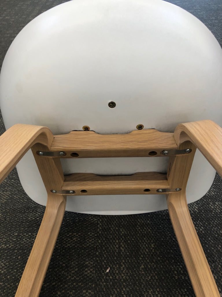 WHITE STOOL CONTEMPORARY W/BLOND WOOD LEGS & WIRE REINFORCED.