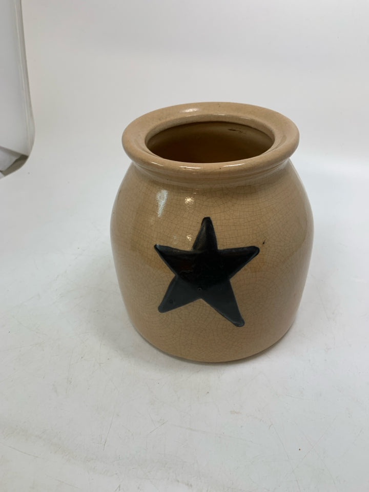 TAN CRACKLE CROCK W/ EMBOSSED STAR.