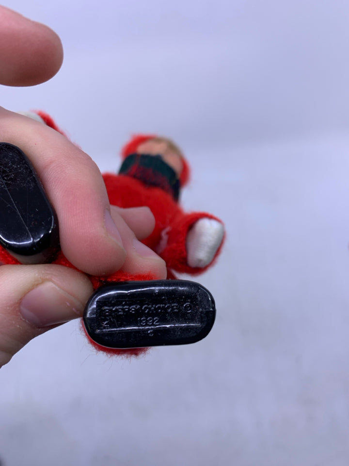 KID BYERS' CHOICE 1992 IN RED SUIT W/ PLAID SCARF.