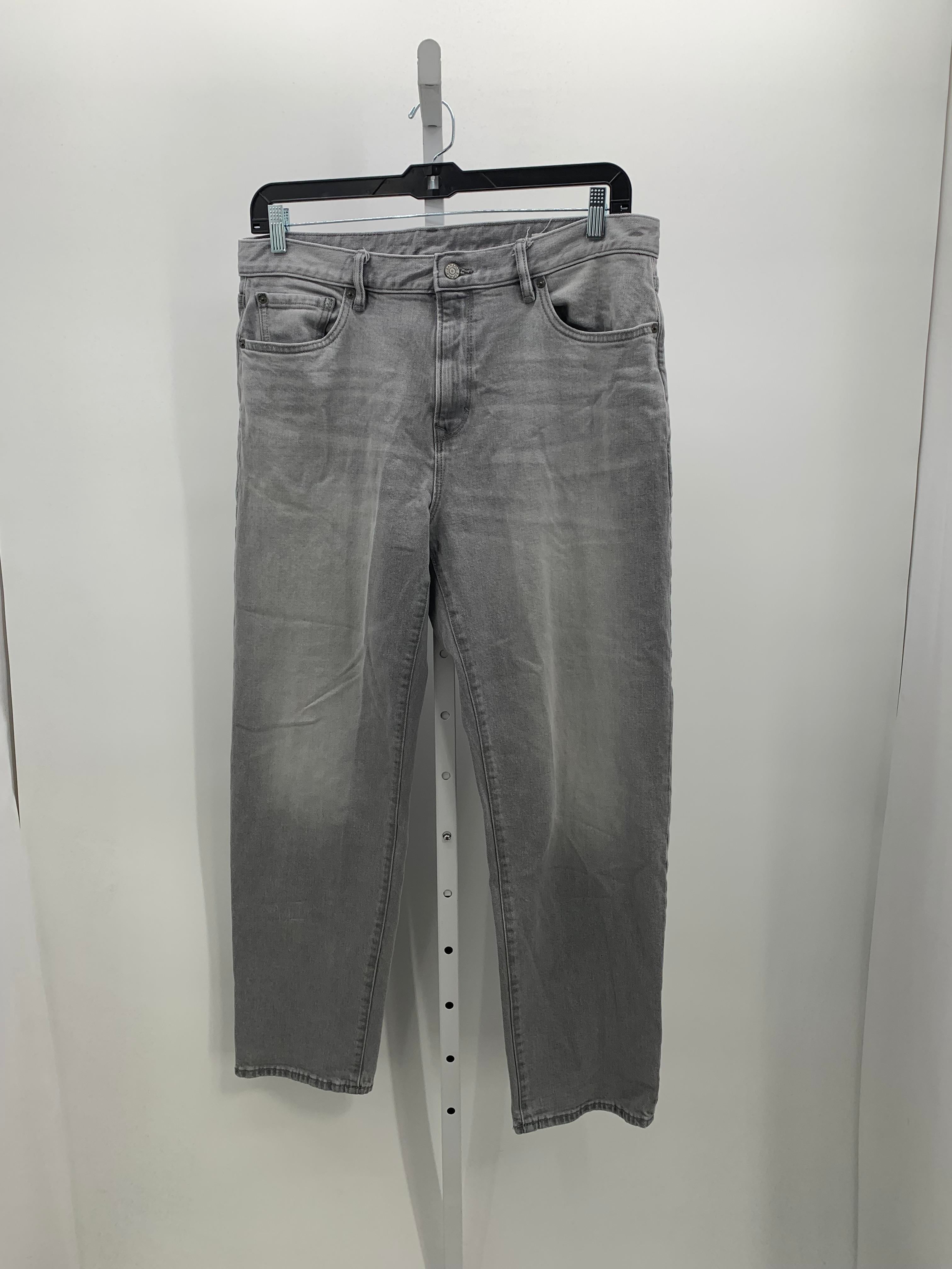 STANDARD FIT JEANS