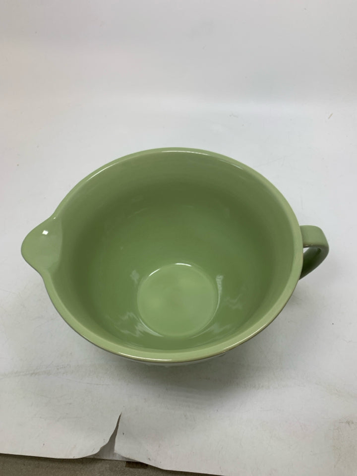 RIBBED GREEN BATTER BOWL.
