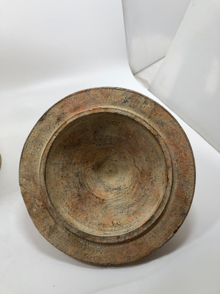 CORAL PRESSED STONEWARE CANISTER.
