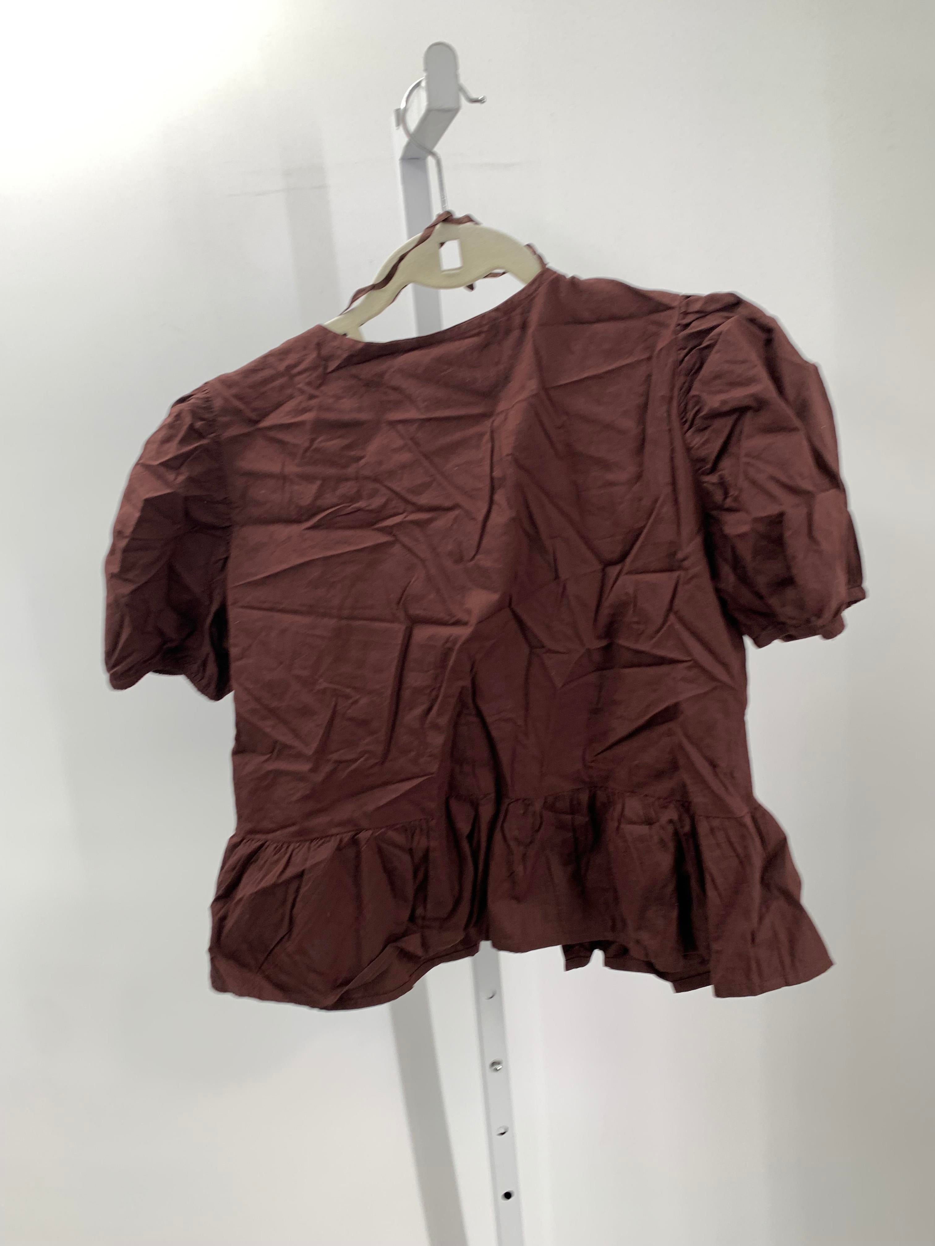 Size Medium Misses Short Sleeve Shirt