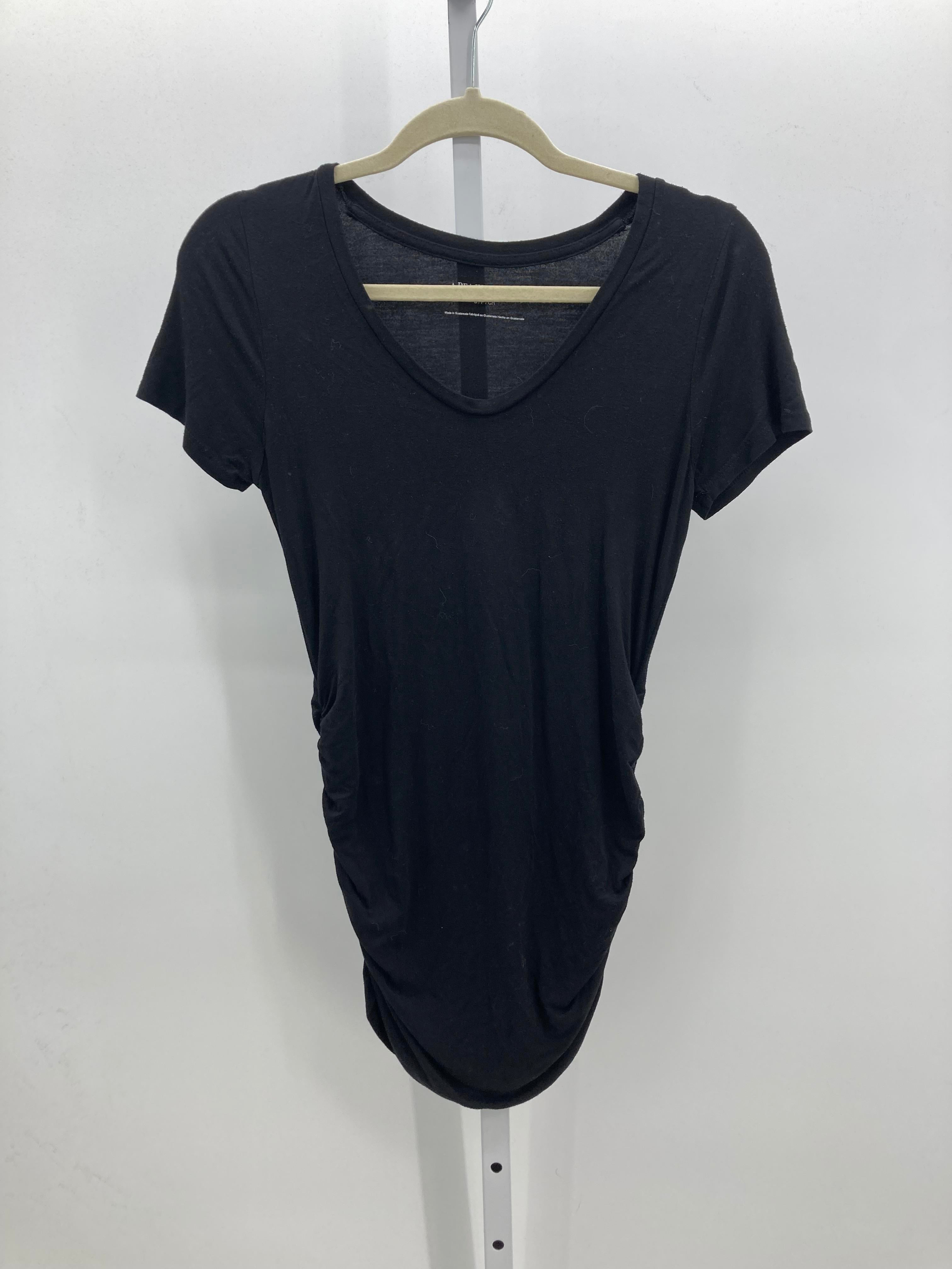 A Pea in the Pod Black Size Small Maternity Short Sleeve Shirt