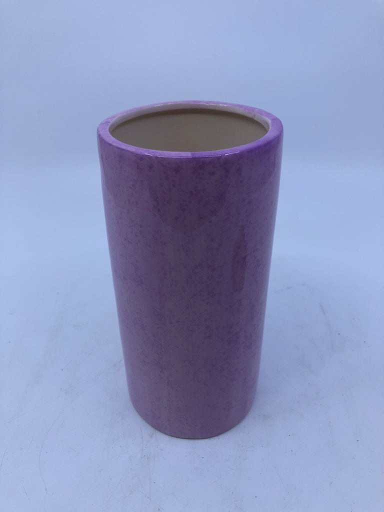 PURPLE POTPOURRI HOLDER WITH LID.