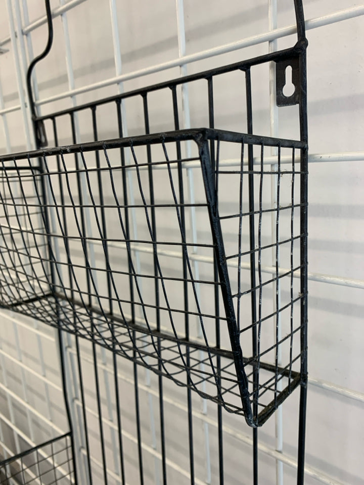 2-POCKET DISTRESSED METAL WALL FILE.