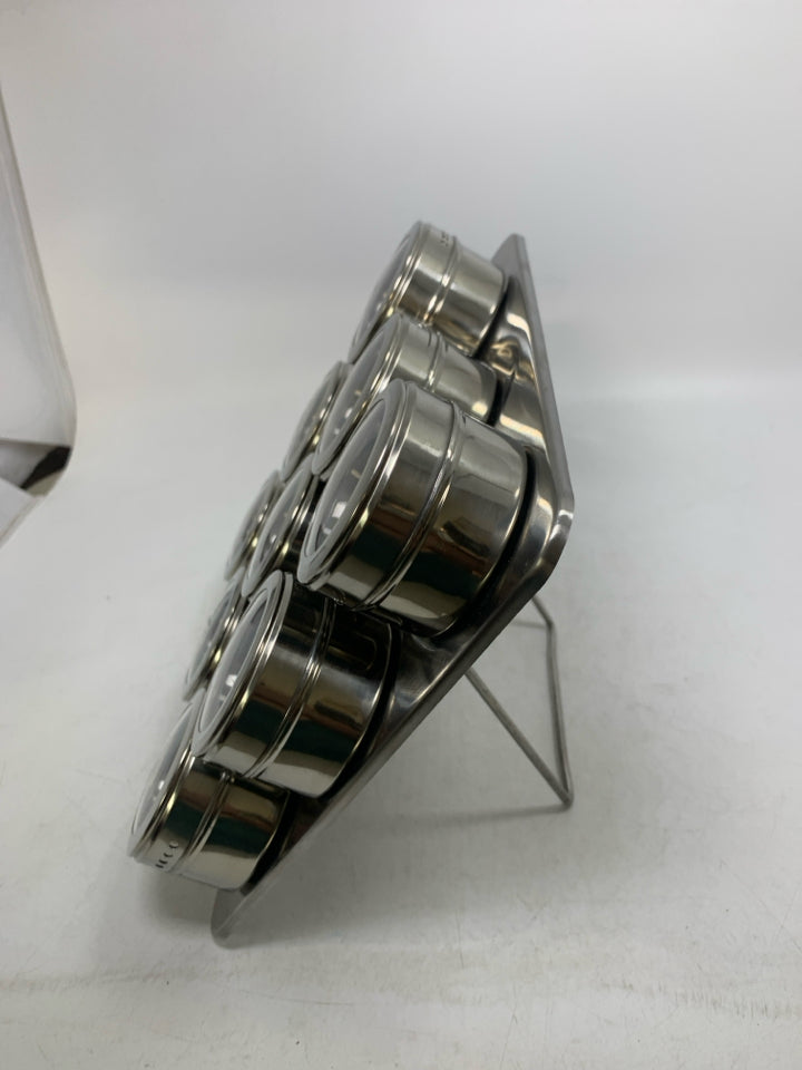 METAL MAGNETIC UPRIGHT 9 SLOT SPICE RACK.