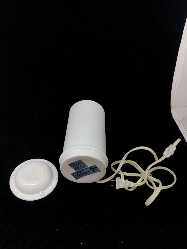 WHITE CERAMIC PILLAR WAX WARMER.