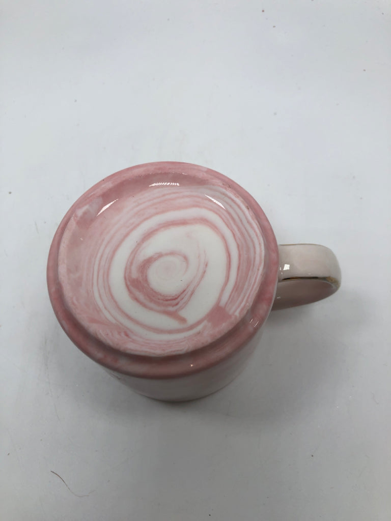 PINK SWIRL "MRS" MUG.