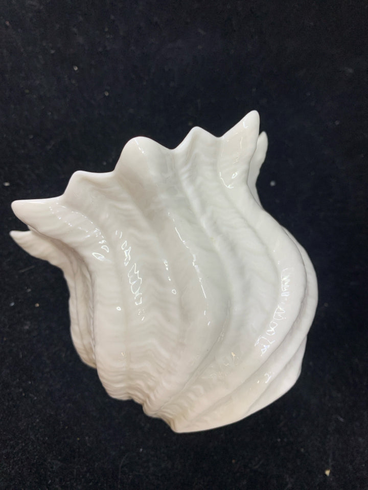 IVORY BOWL EMBOSSED DETAIL- BELLEEK.