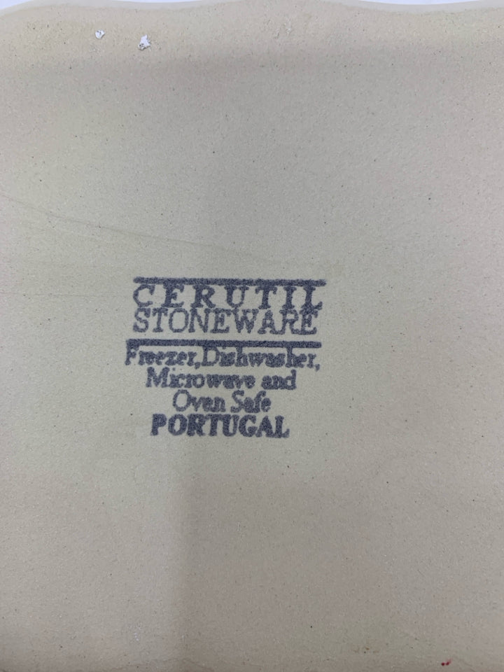 FLUTED EDGE STONEWARE BAKER.