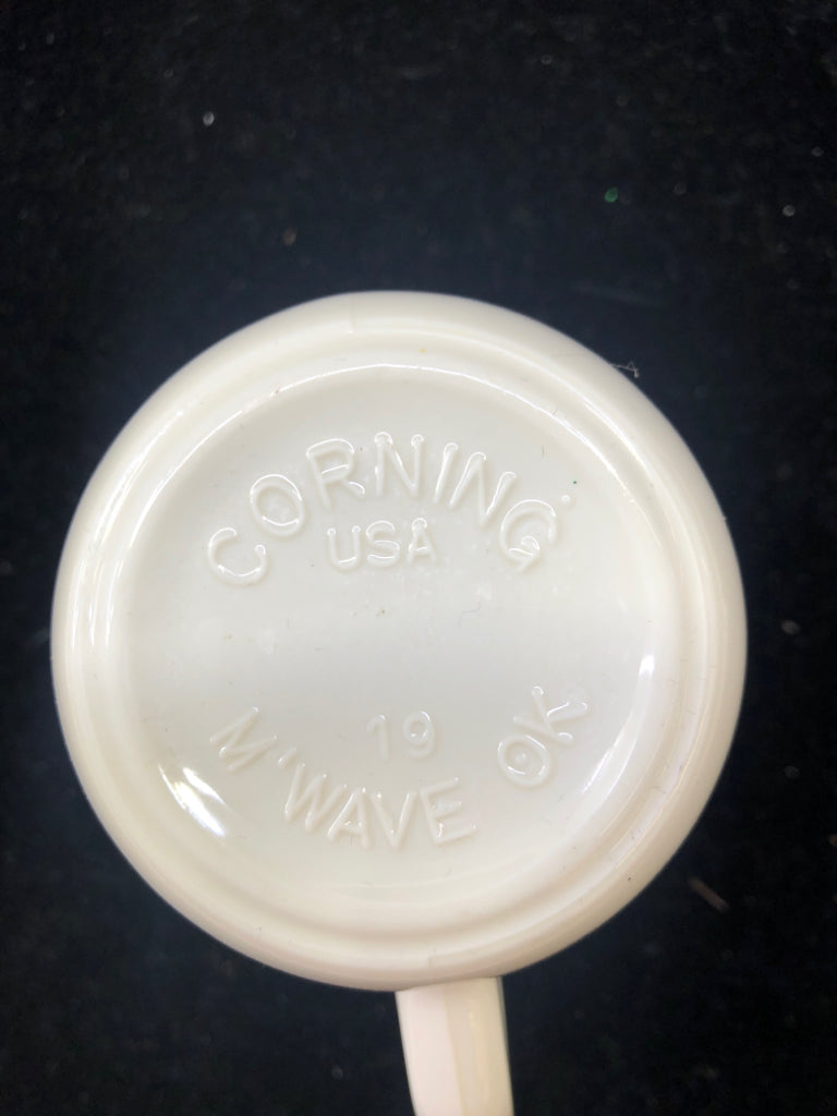 4 APPLE PATTERN CORELLE MUGS.