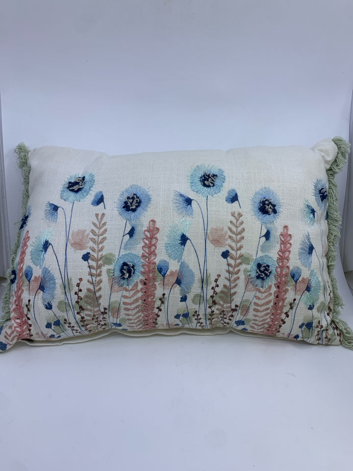 FLORAL STITCHED ACCENT PILLOW W/GREEN FRINGE.