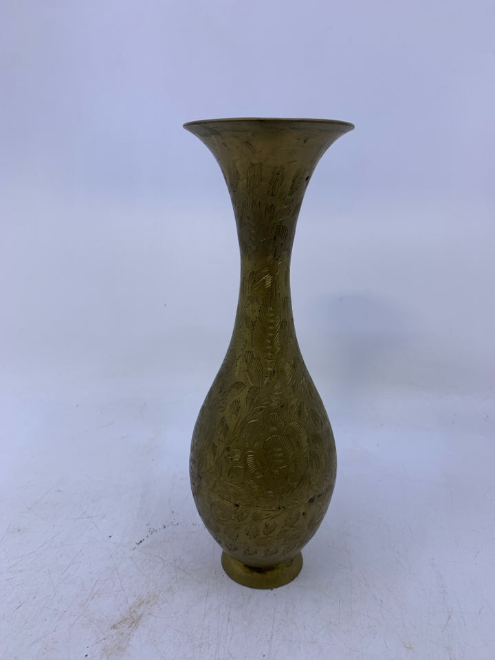 FLARED NECK W/ LEAF ETCHING.