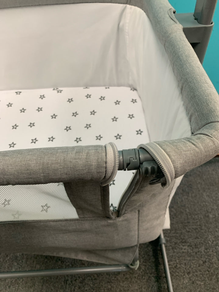 Milliard Bedside Bassinet