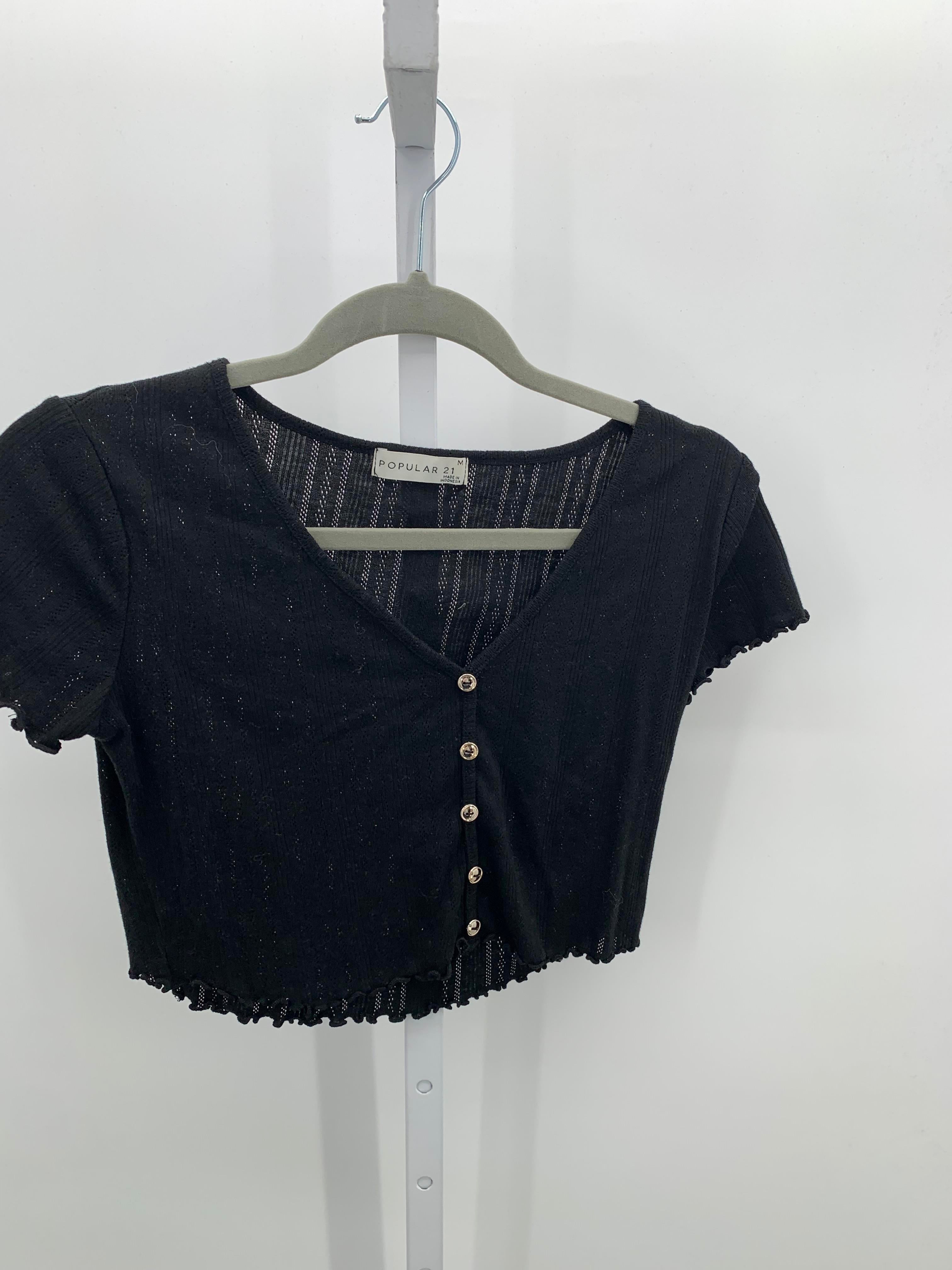 Size Medium Juniors Short Sleeve Shirt