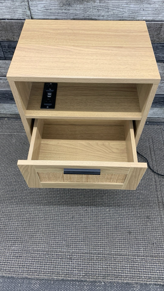 LT WOOD NIGHTSTAND W/DRAWER AND OUTLET STRIP.