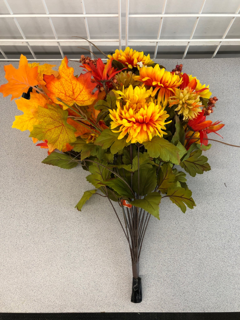 BUNCH OF FALL FLOWERS BOUQUET.
