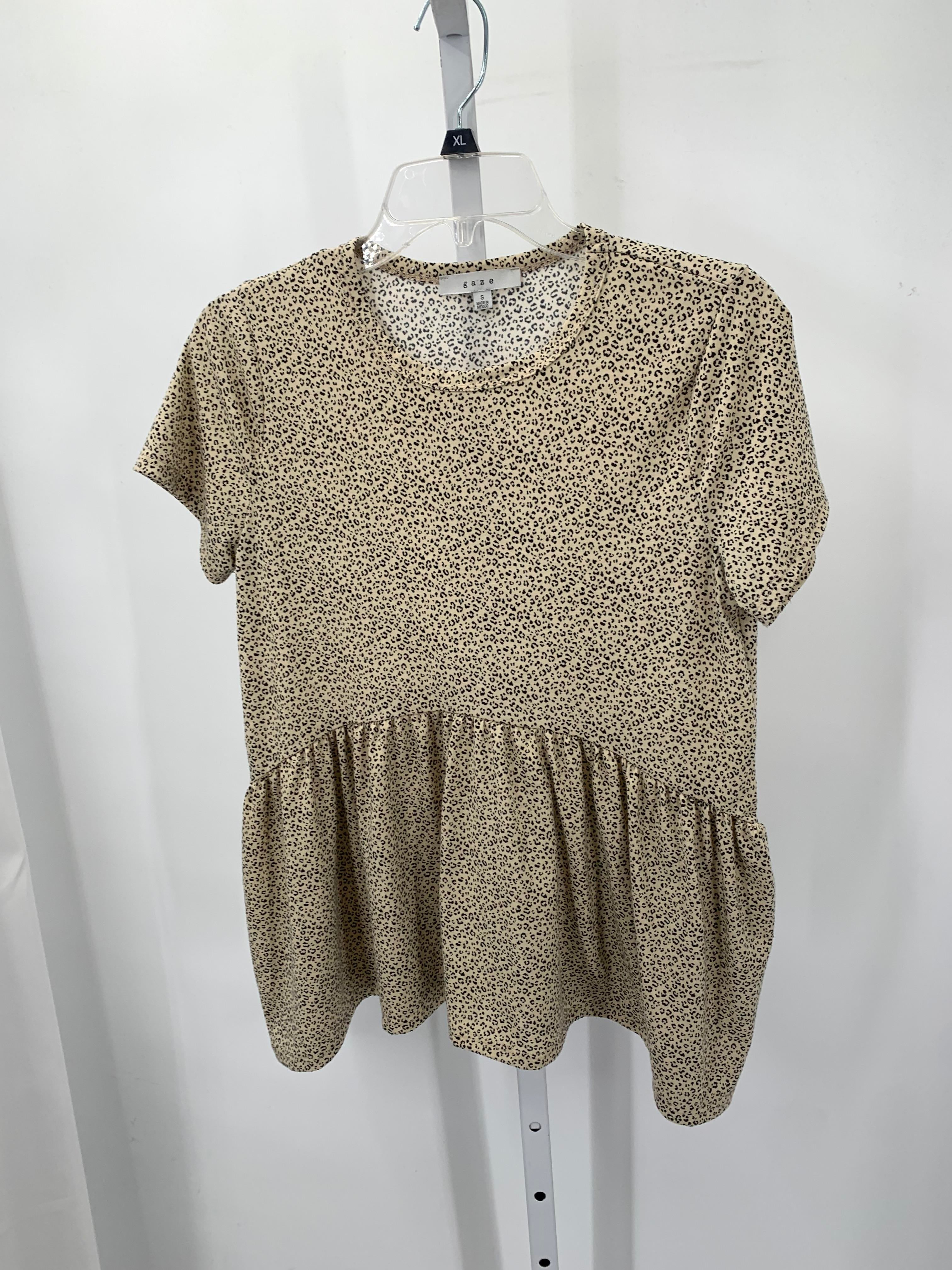 Gaze Size Small Juniors Short Sleeve Shirt