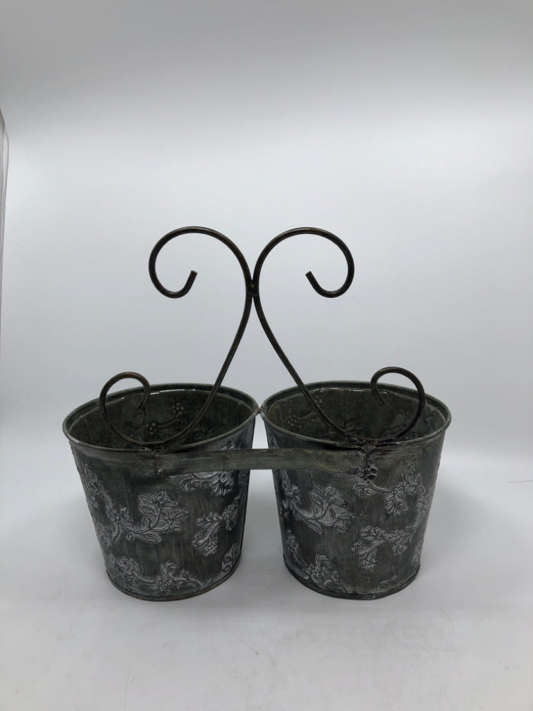 TIN 2 SPOT WALL PLANTER.