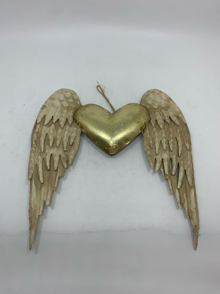 GOLD METAL HEART W/TIN WINGS WALL HANGING.