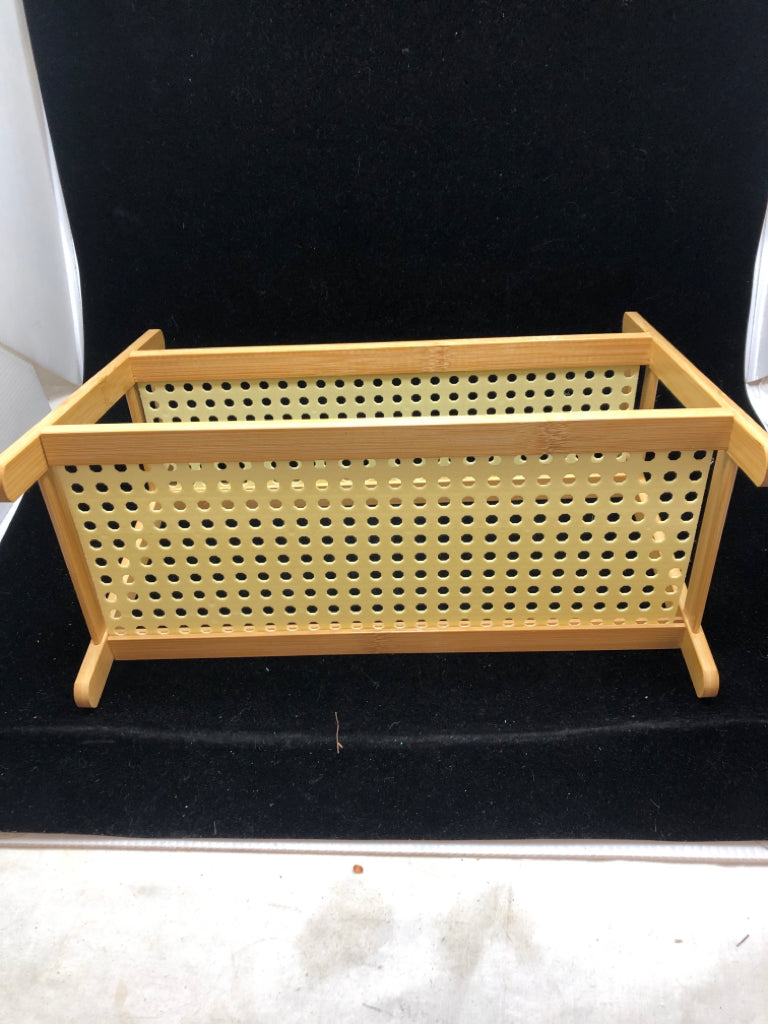 2-TIER BAMBOO STORAGE RACK.