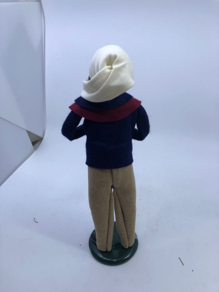 BYERS' CHOICE MAN IN WHITE HAT-1989.