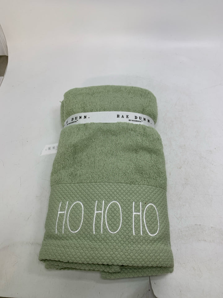 NWT GREEN RAE DUNN 2 HO HO HANDE TOWELS.
