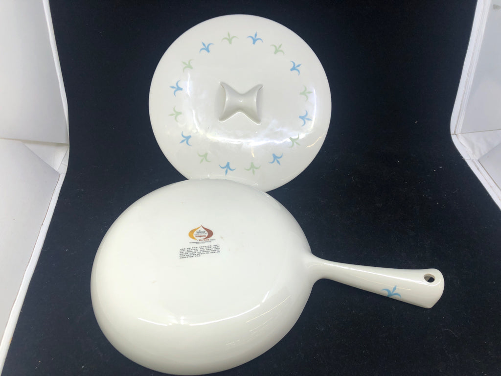 VTG CERAMIC SKILLET PAN W/LID.