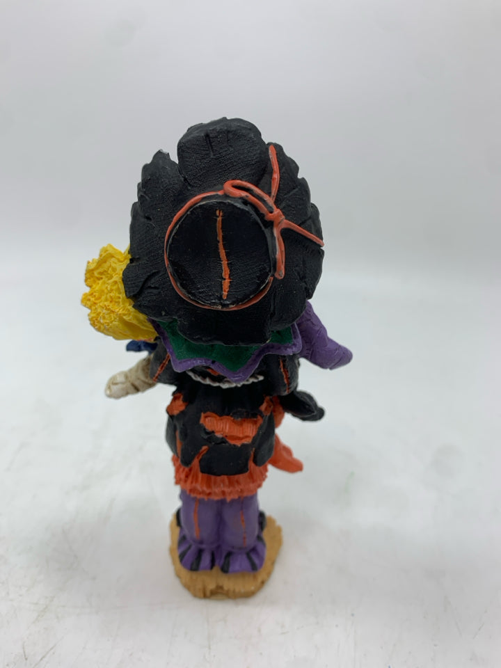 SCARECROW W/BATS AND BROOM FIGURINE.