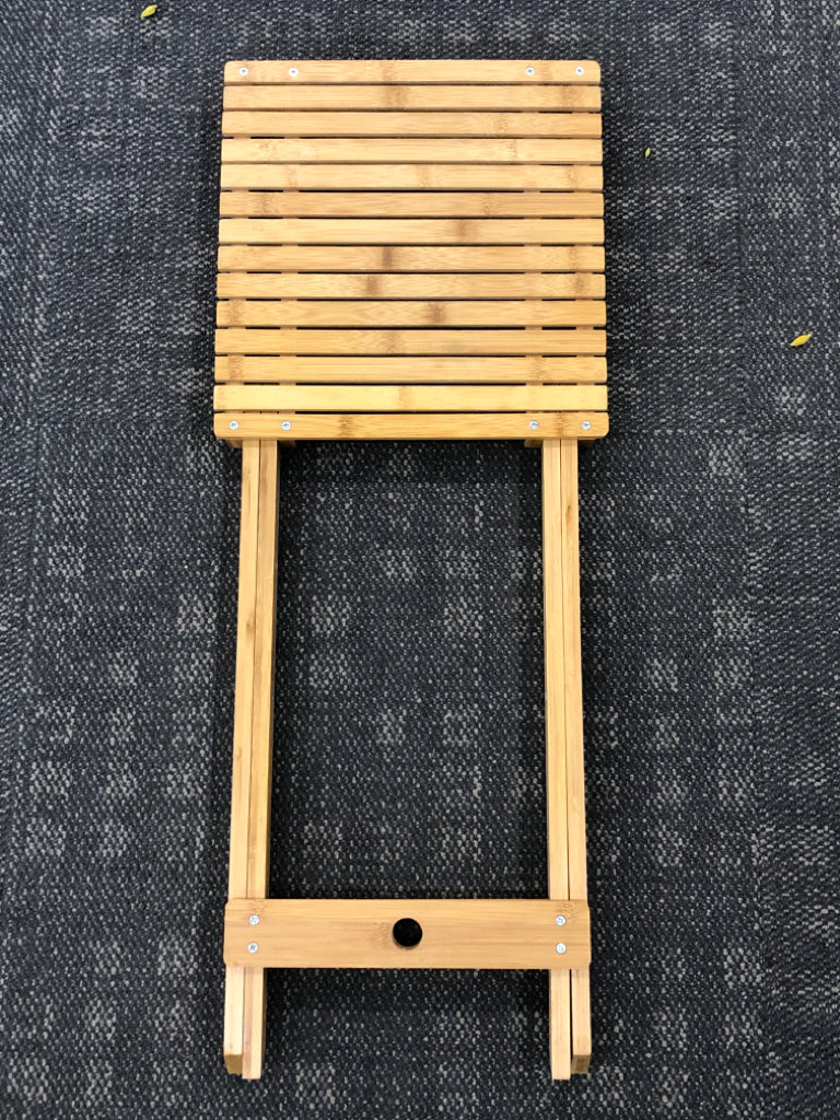 SLAT TOP FOLDING SIDE TABLE.