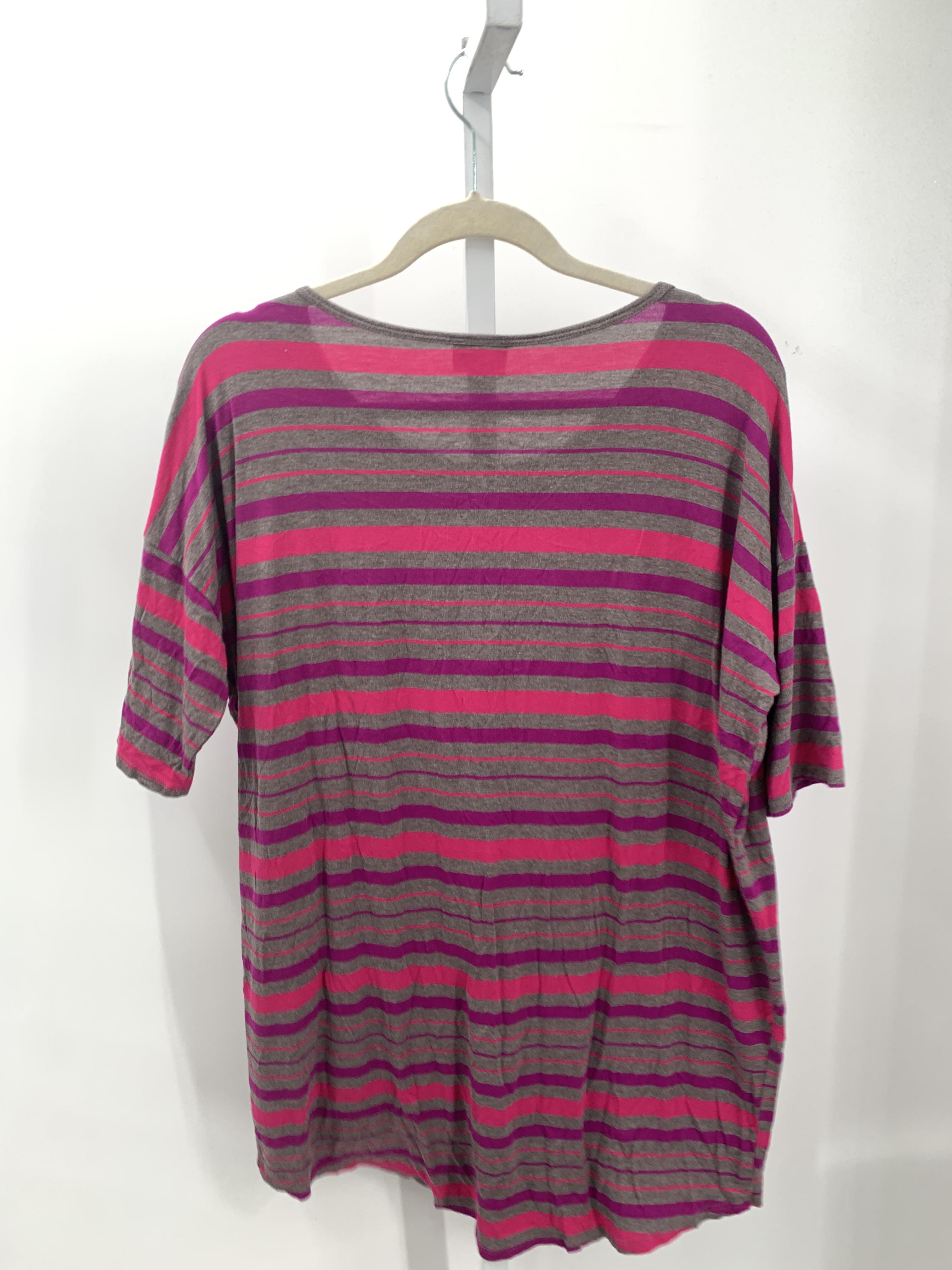 Lularoe Size Medium Misses Short Sleeve Shirt