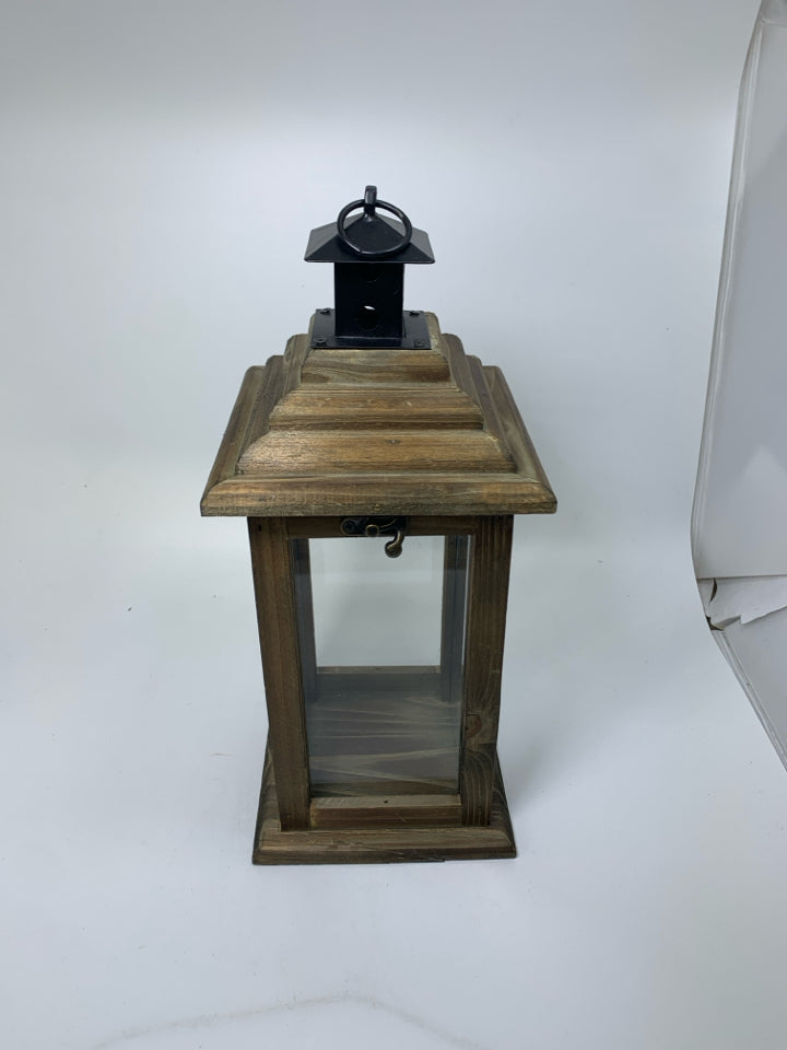 WOOD FLIP TOP LANTERN.
