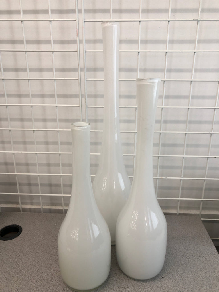 WHITE GLASS VASE SET OF 3.