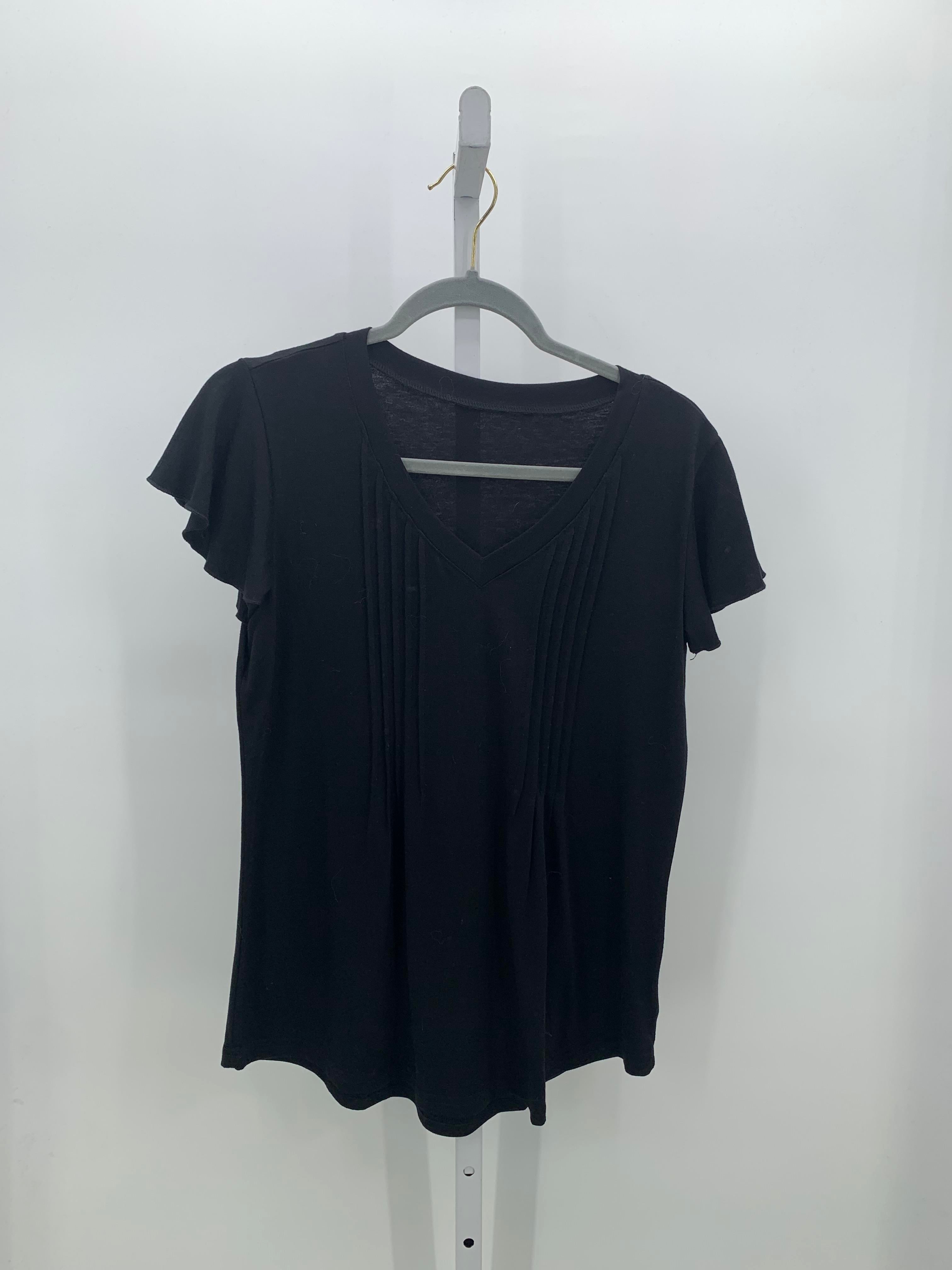 Size Medium Misses Short Sleeve Shirt